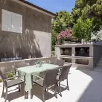 Apartment 1 Bedroom Stunning In Dingac *