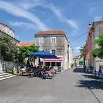 In Dingac With View *