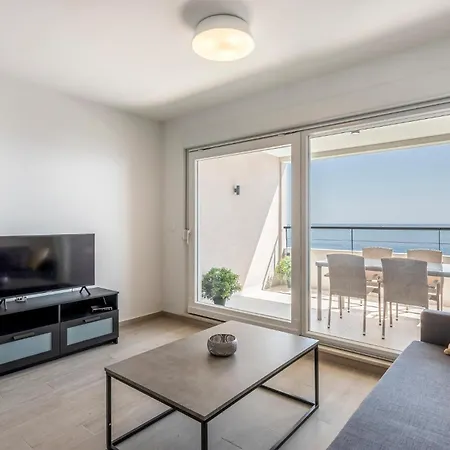 1 Bedroom Stunning In Dingac Gornji Dingač