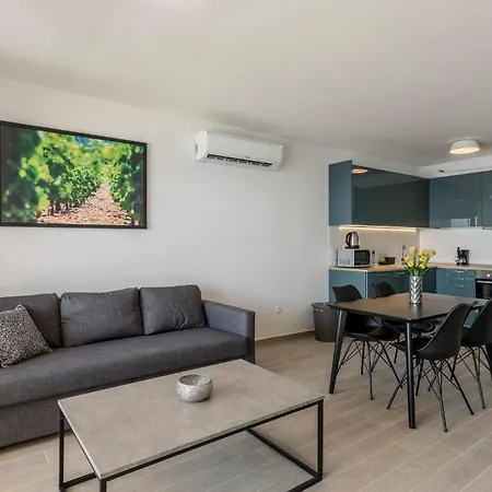 1 Bedroom Stunning In Dingac 아파트 Gornji Dingač