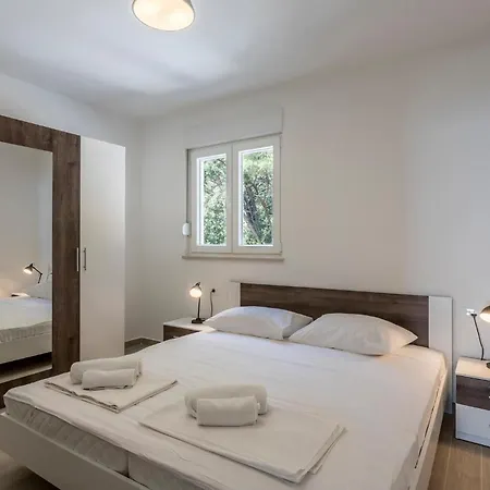 1 Bedroom Stunning In Dingac * Gornji Dingač