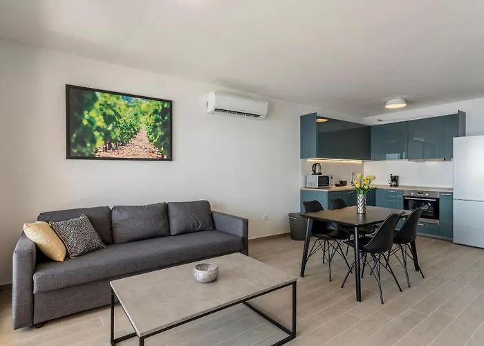 1 Bedroom Stunning In Dingac 아파트 Gornji Dingač